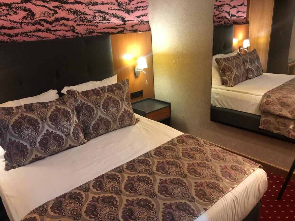 Euphoria Batumi Convention & Casino Hotel Exterior photo A room at the hotel