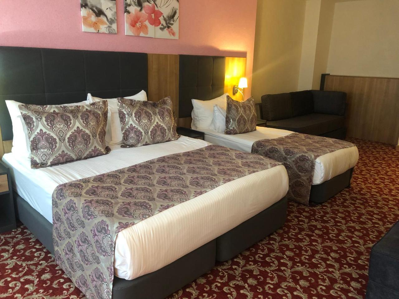 Euphoria Batumi Convention & Casino Hotel Exterior photo Deluxe Family Room
